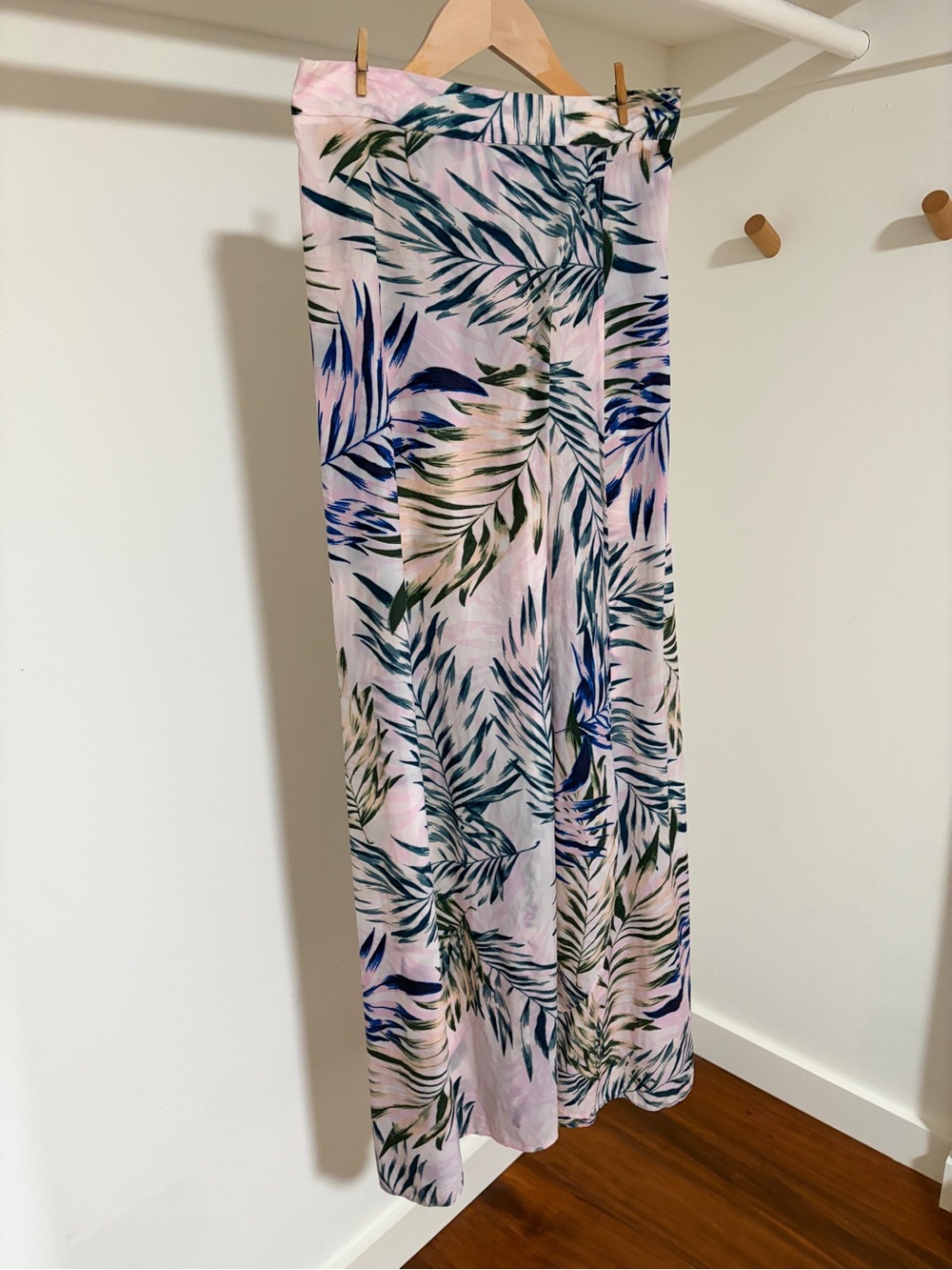 🌺 Olivaceous | Women’s | Pink Maxi Tropical Wrap Skirt | M